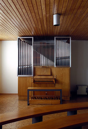 Matthias-Gruenewald-Gymnasium Weiss-Orgel